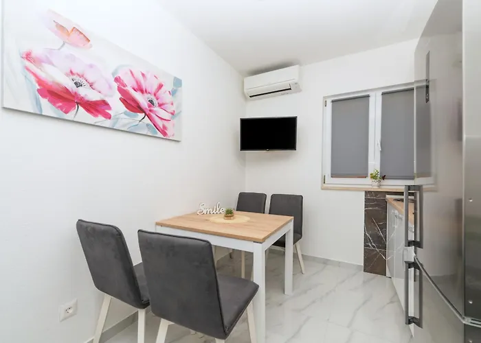 Apartmants Sestic Apartament *